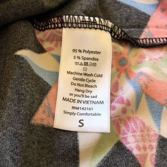 LuLaRoe Irma Top - Small - Picture 3 of 7